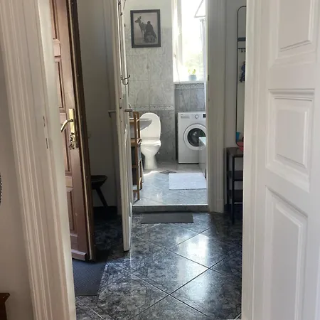 Oasis One Bedroom For Renting بودابست